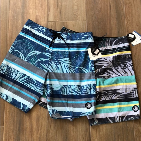 Body Glove 🤚Men’s Board shorts NWT - Picture 2 of 4